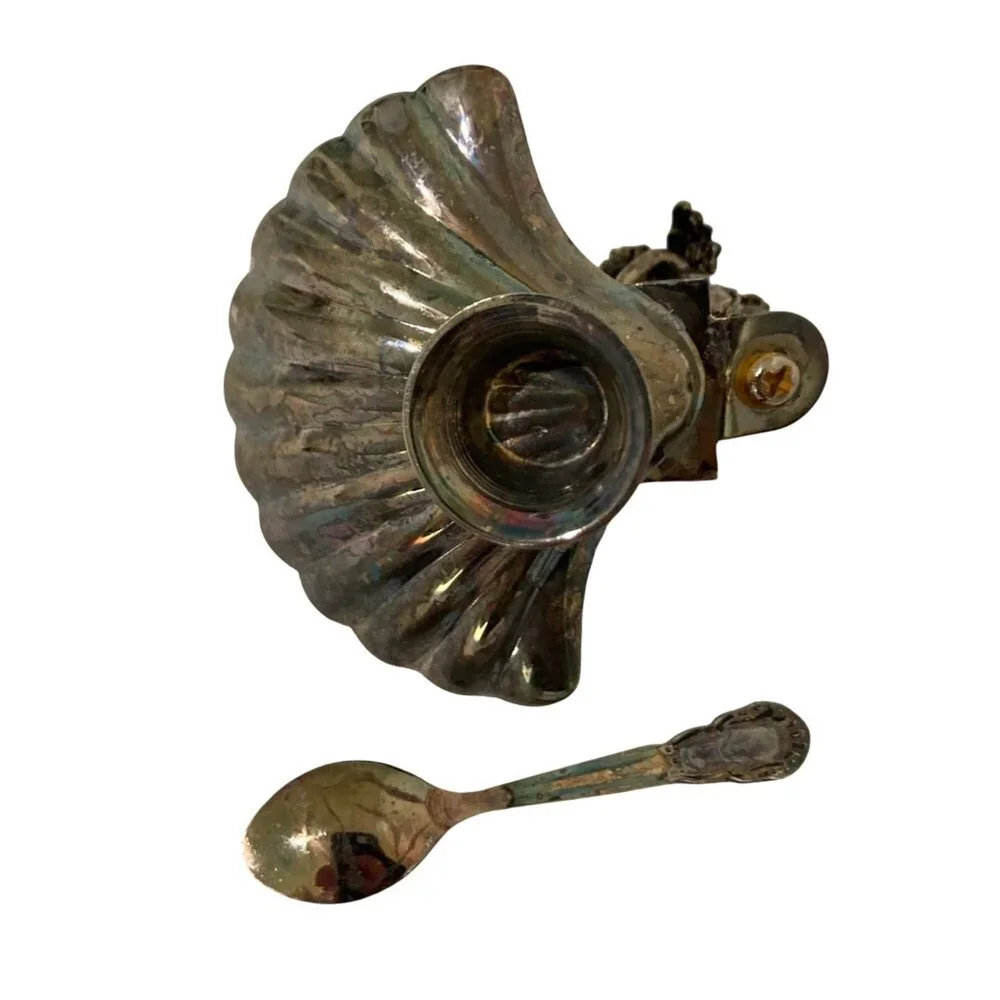 Vintage Silver Toned Cherub Scallop Shell Salt Cellar Decorative Spoon Included - Picture 9 of 10